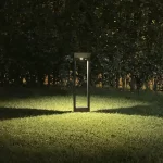 Poste solar LED 10W para jardines y exteriores con diseño elegante y fácil instalación