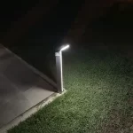 Poste solar LED 5W iluminación para jardines al aire libre con energía solar