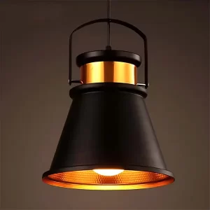 Luminaria colgante de estilo retro en color negro con detalles dorados, ideal para decoración en interiores modernos y elegantes Ecolite sas