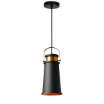 Luminaria colgante moderna de color negro con detalles dorados, ideal para iluminar interiores con un toque elegante y sofisticado Ecolite sas